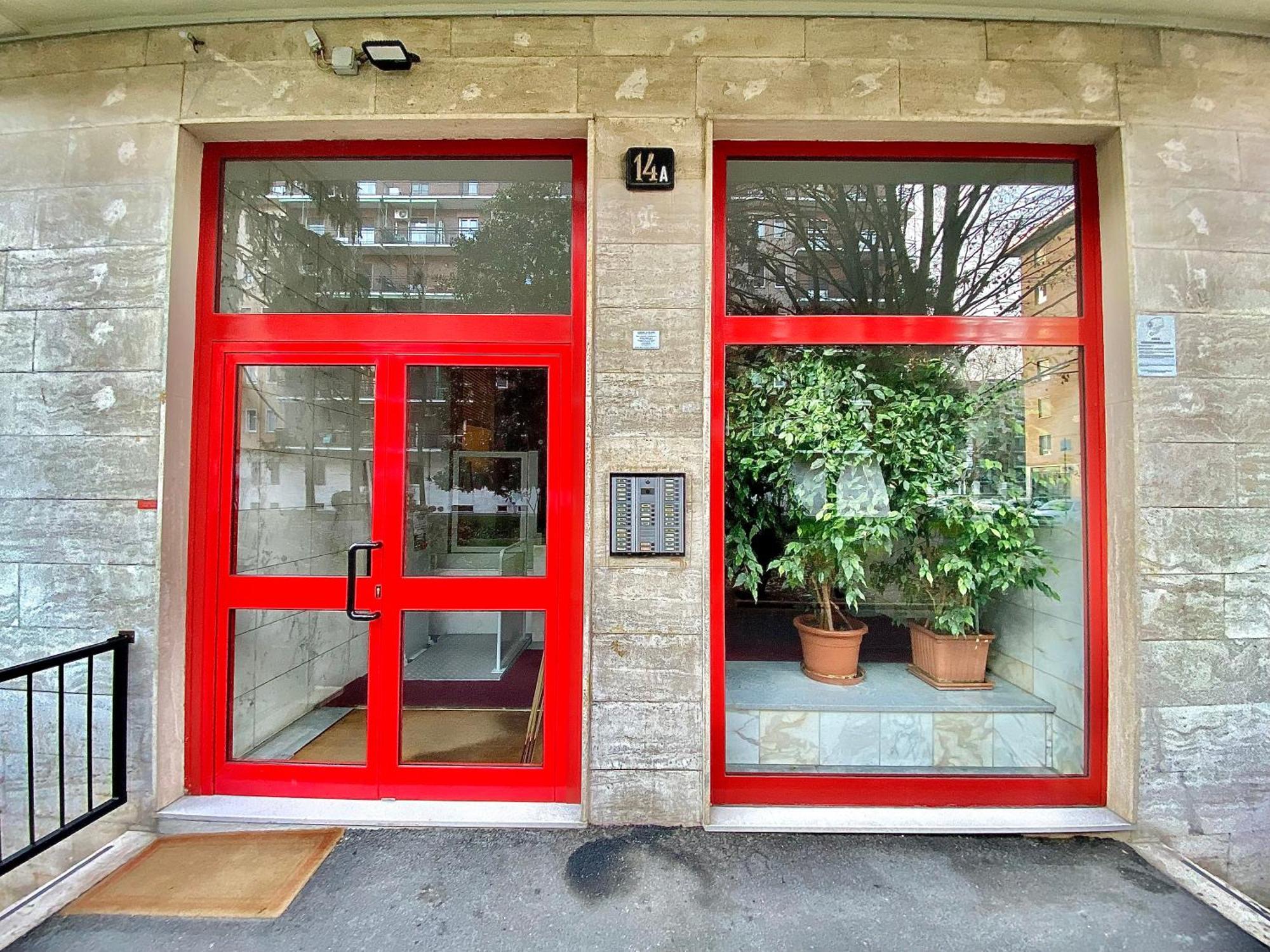 شقة Navigli Style, Tra Metropolitana Famagosta, Comfort E Modernita ميلان المظهر الخارجي الصورة